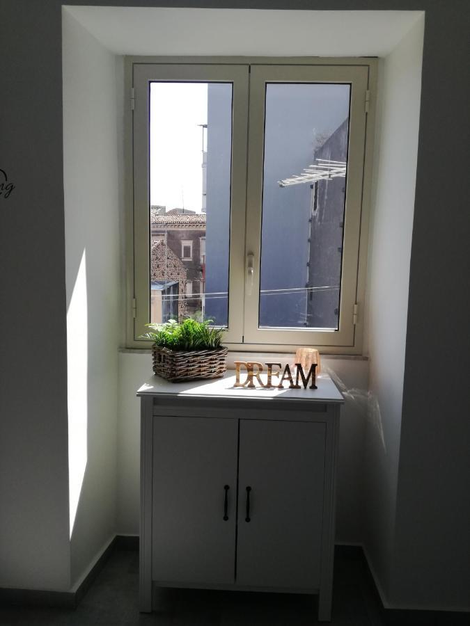 Morgana'S House Apartment Катания Екстериор снимка